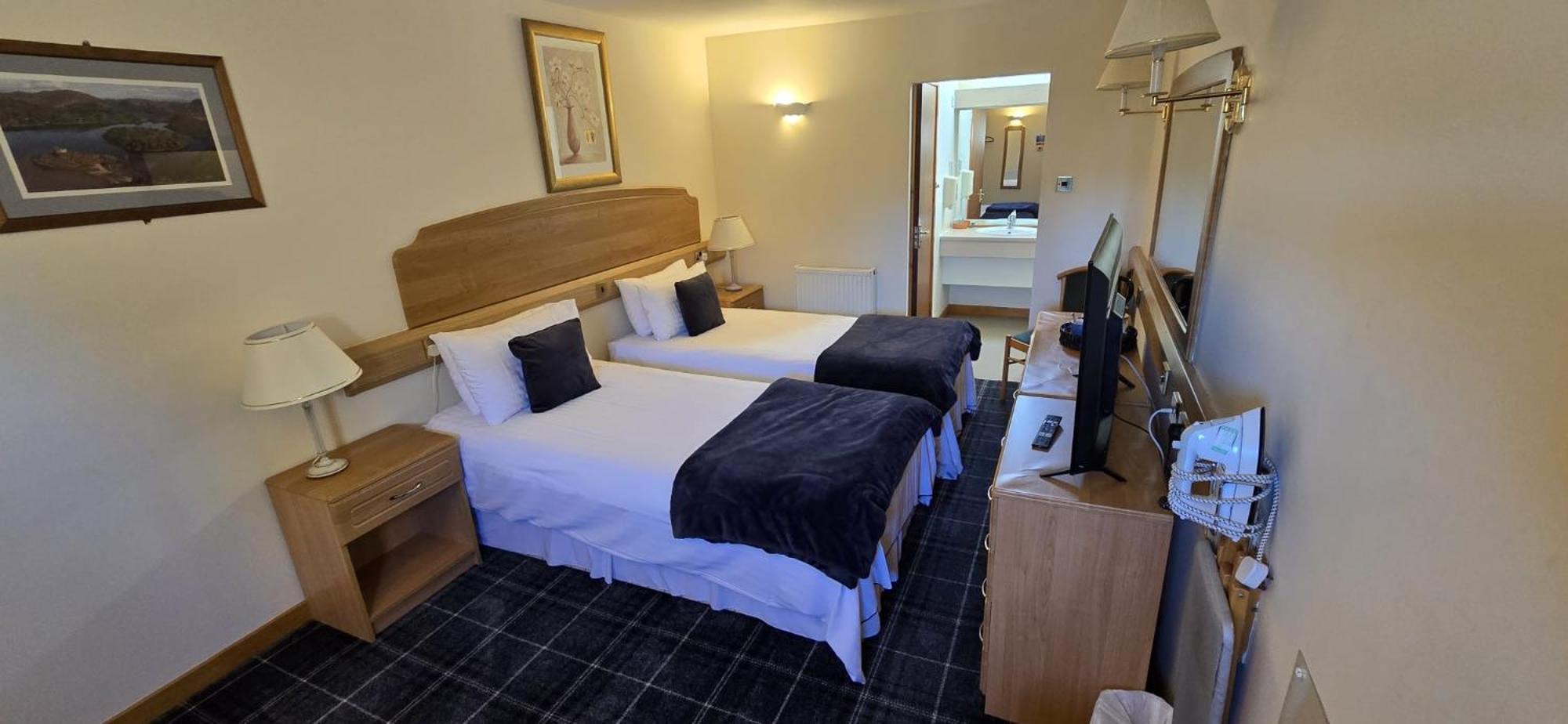 The Red Lion Tavern Fochabers Εξωτερικό φωτογραφία