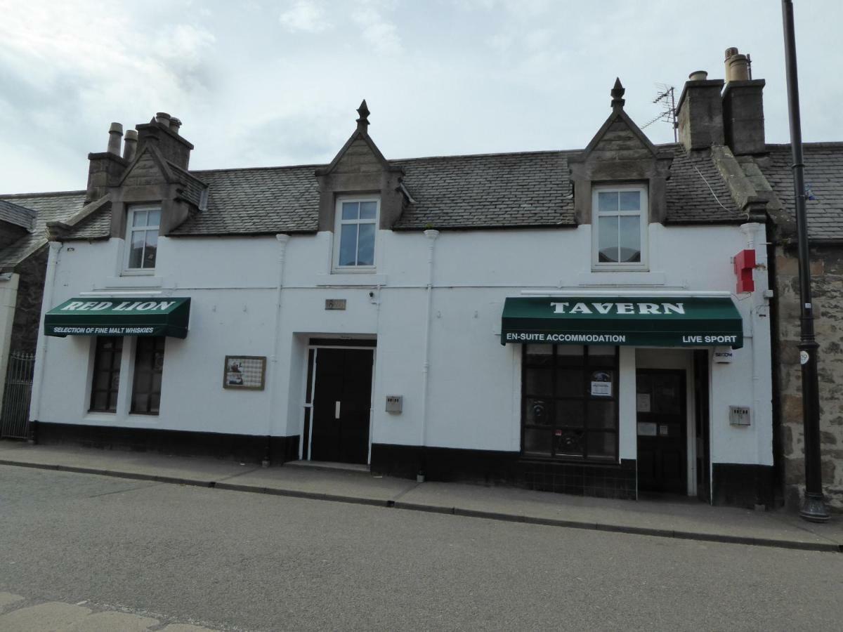 The Red Lion Tavern Fochabers Εξωτερικό φωτογραφία